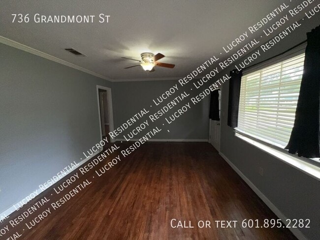 Building Photo - 736 Grandmont St