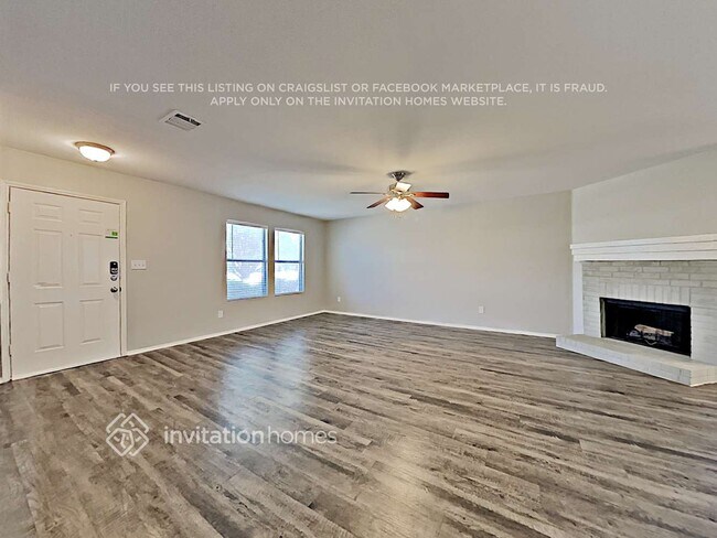 Building Photo - 4401 Courtside Dr