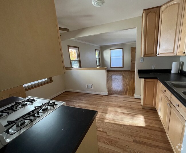 Rutland Lake Harriet Park Townhouses for Rent Minneapolis, MN 1