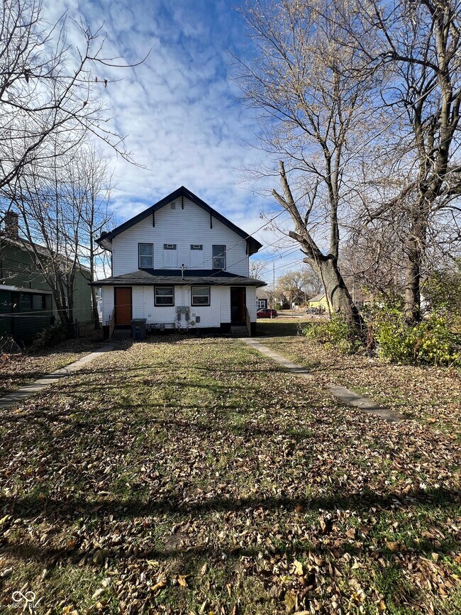 Foto del edificio - 3249 N Kenwood Ave