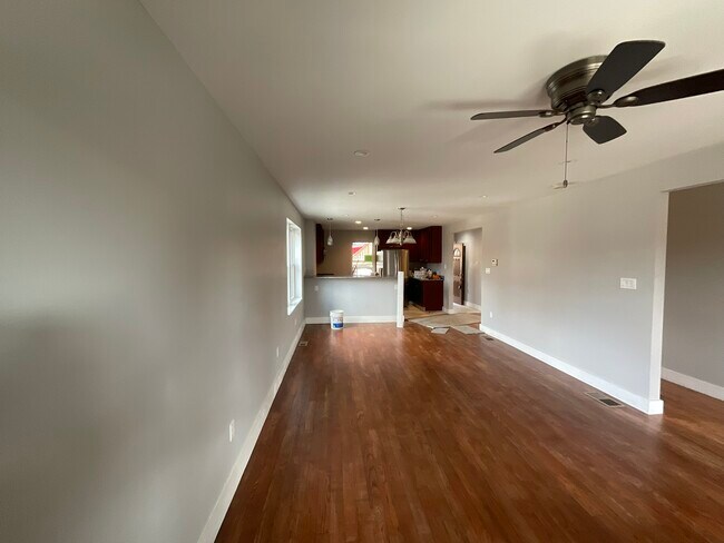 Foto del edificio - 500 Halsey Ave