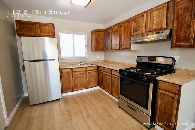 Building Photo - Remodeled Apartment with Private Garage