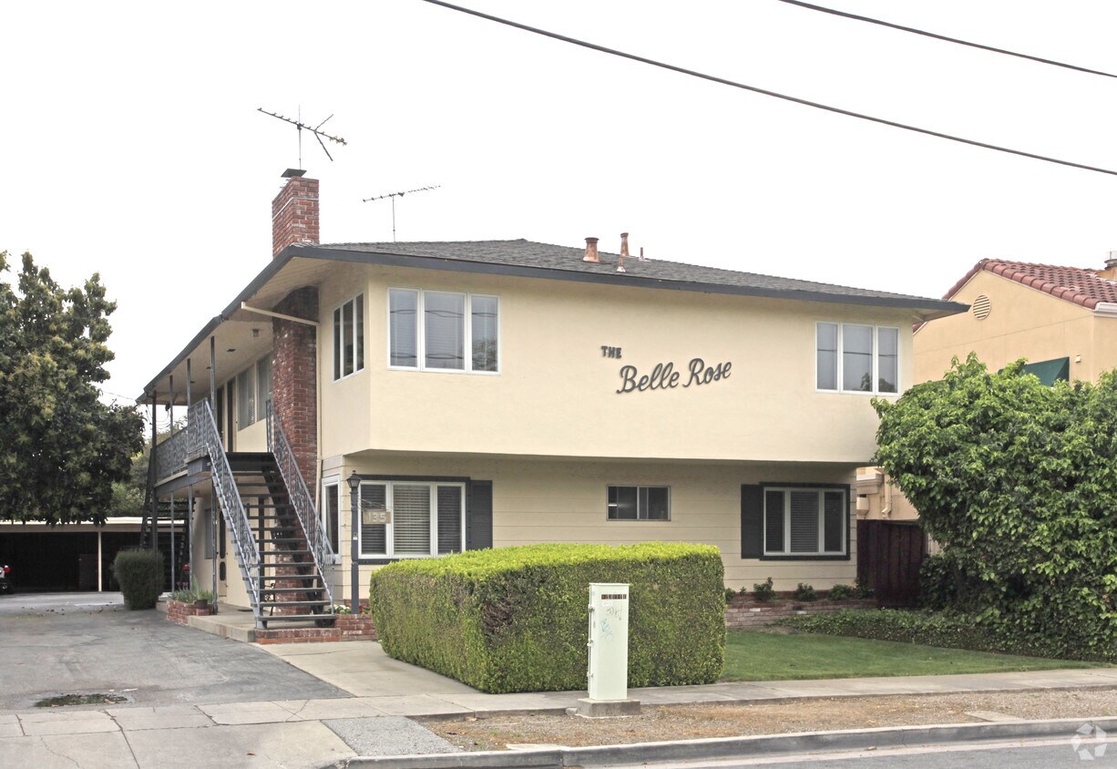Primary Photo - 135 Bellerose Dr