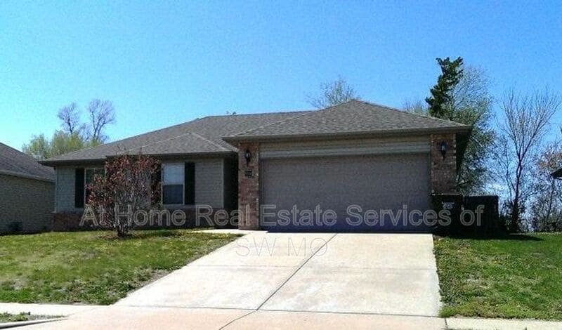 Primary Photo - 509 S Casa Grande Ave