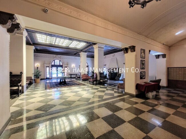 Foto del edificio - 315 W 3rd St
