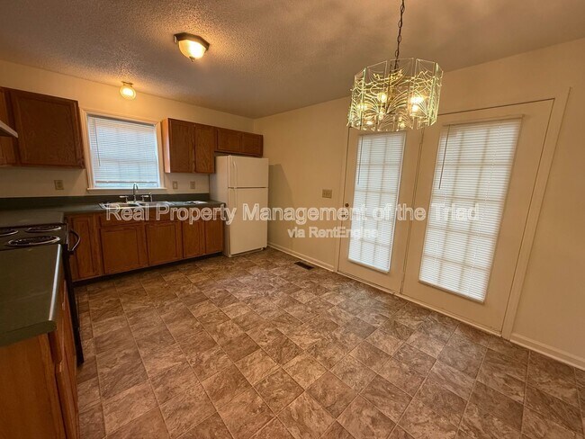 Foto del edificio - 1805 Cody Ave