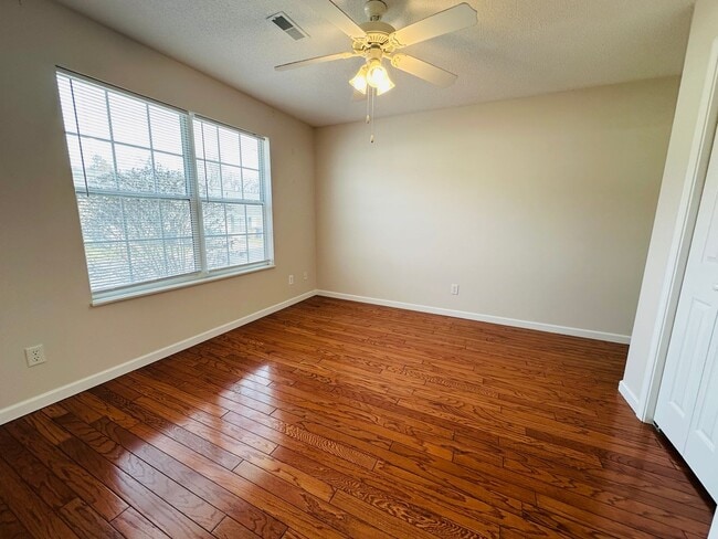 Photo - 2BR Condo with Garage | Vaulted Ceilings | Real Hardwood Floors | Gas Fireplace | Near UT & Downt...