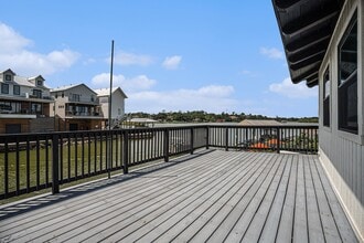 Building Photo - 107 Cedar Ln