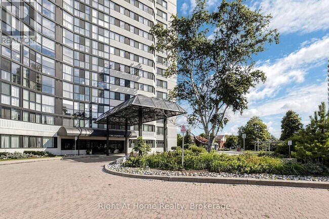 Photo du bâtiment - 1360 Rathburn Rd E