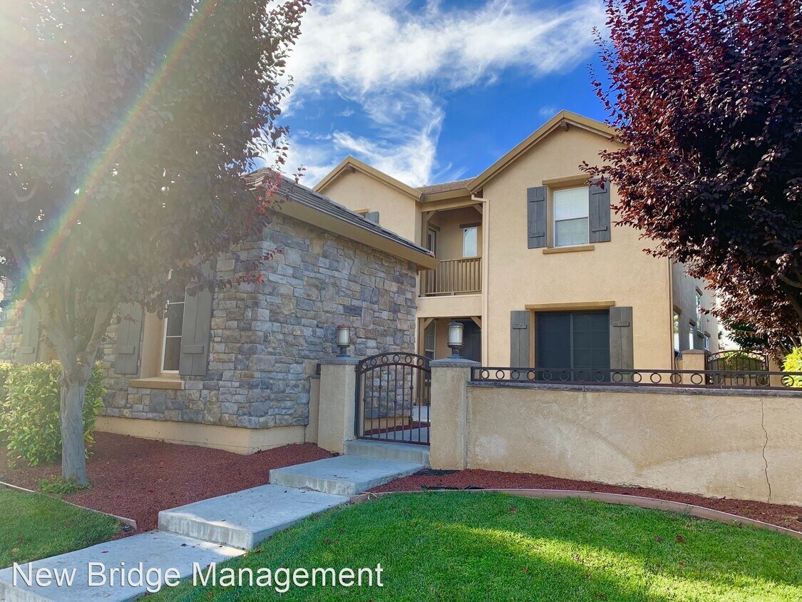 Foto principal - 4 br, 3.5 bath House - 1205 Imperial Lily ...