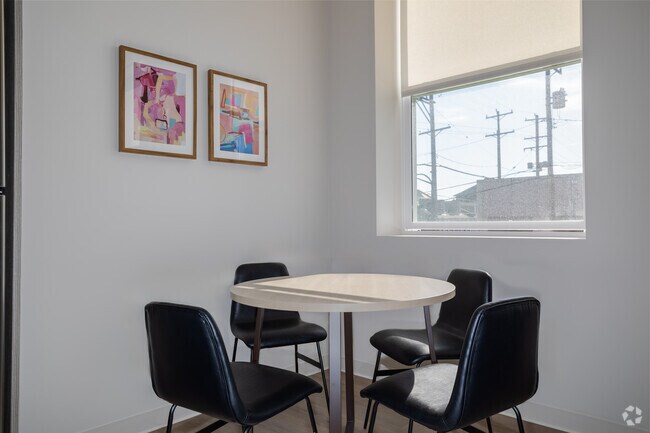 1 dormitorio, 1 baño - 586 pies cuadrados - Comedor - The Jones Tower at the Collective
