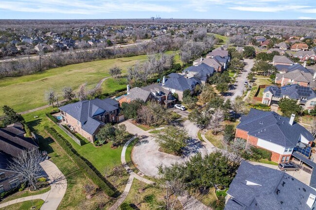 Foto del edificio - 8503 Stones Throw Ln