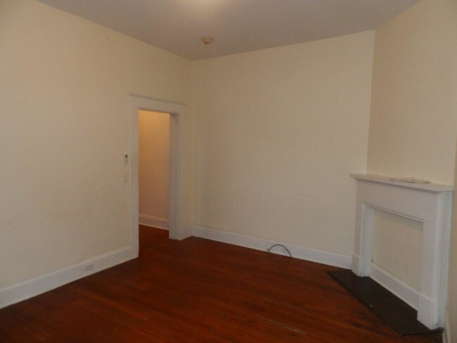 Foto del edificio - 4323 Burgundy St