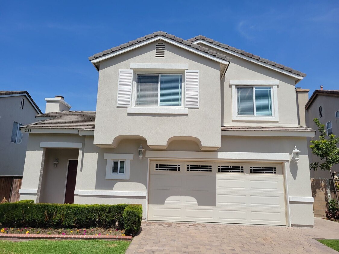 1235 E 216th St, Carson, CA 90745 House Rental in Carson, CA