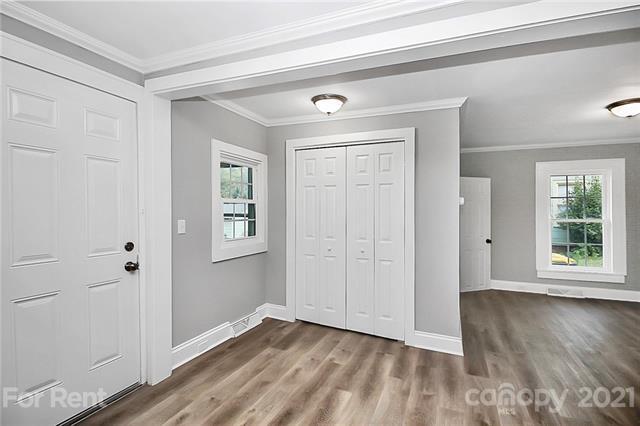 Building Photo - 1405 Venus St