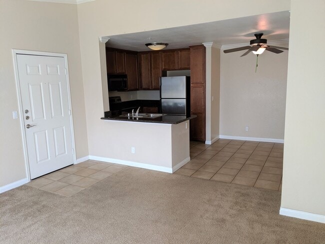 Building Photo - LA TERRAZA CIRCLE #306, CORONA 92879 (1 BE...