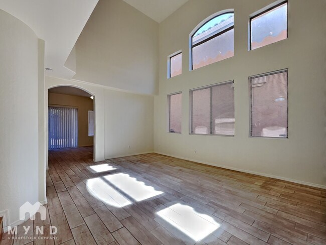 Foto del edificio - 10524 W Almeria Rd