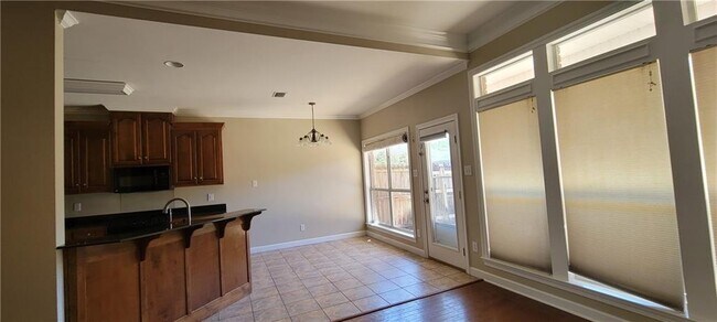 Foto del edificio - 6131 Venetian Way N