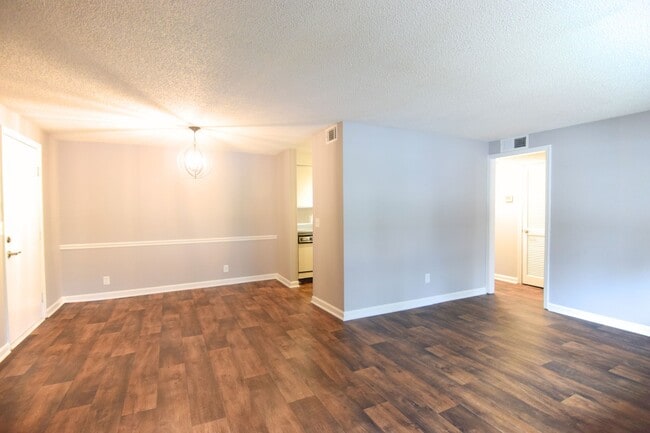 Building Photo - 2929 Selena Dr