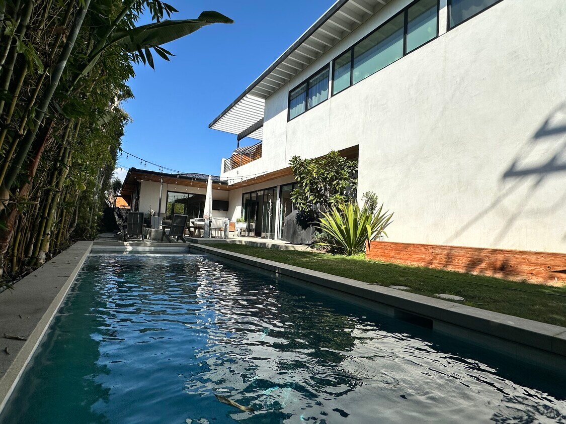 Foto principal - 870 Rose Ave