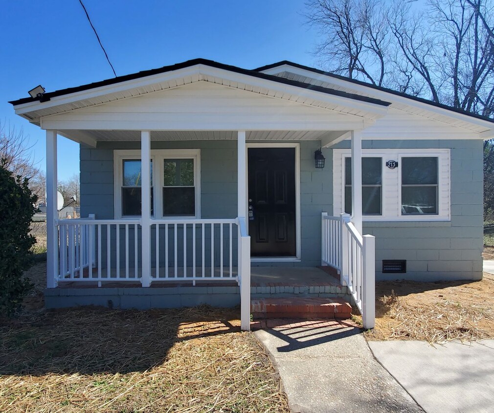 Foto principal - 215 Harrison Street~ Downtown Fayetteville