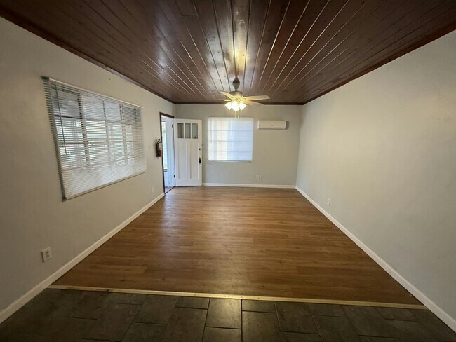 Foto del edificio - 8801 E Moonrise Ln