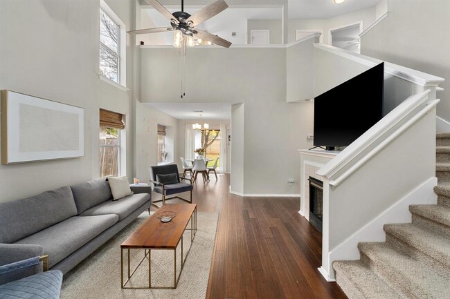 Foto del edificio - 9325 Linkmeadow Dr