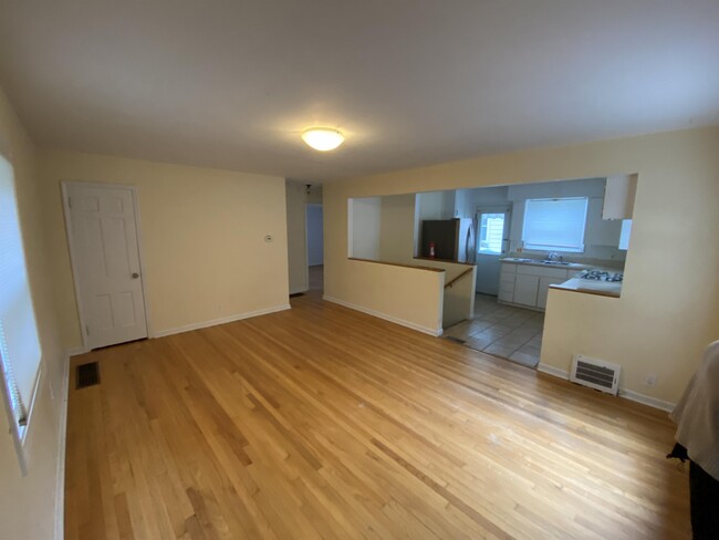Foto del edificio - 1701 Arborview Blvd