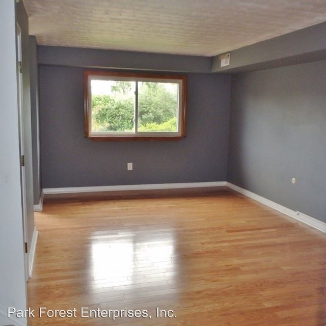 Building Photo - 3 br, 2.5 bath House - 1131D W. Aaron Drive