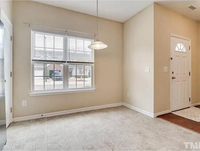 Living room - 3523 Londonville Ln
