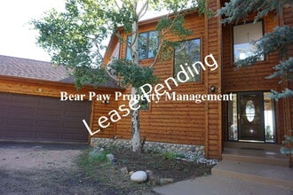 Building Photo - 498 Parkview Ave