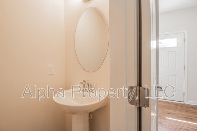 Building Photo - 305 Christiane Way