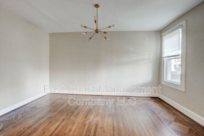 Building Photo - 2515 Loyola Southway