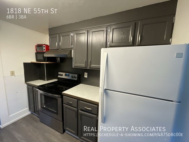 Foto del edificio - 1818 NE 55th St