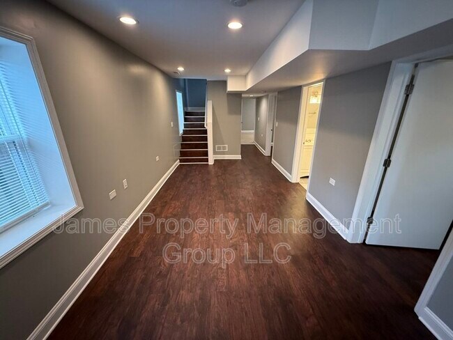 Foto del edificio - 1232 N Hamlin Ave