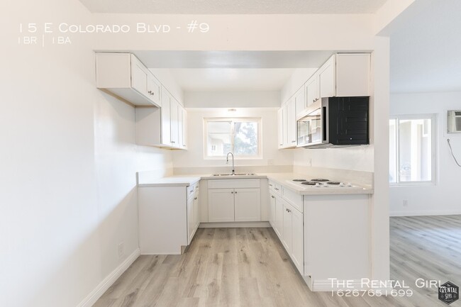 Building Photo - Updated 1 Bed /1 Bath In Arcadia! | Upper ...