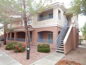 Building Photo - 353 Amber Pine St