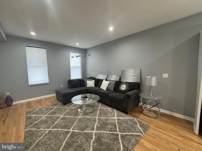 Foto del edificio - 3920 Ridgewood Ave