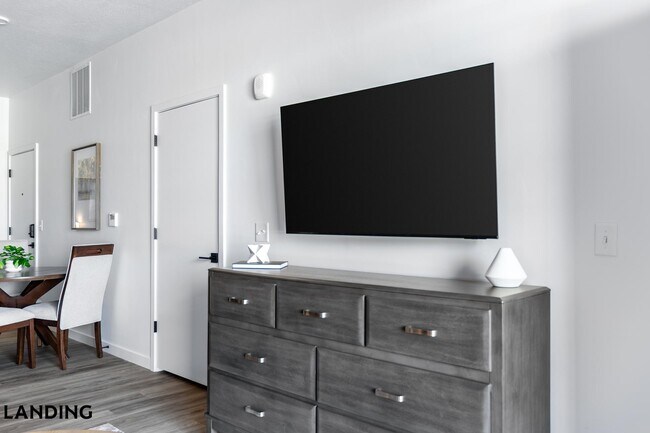 Building Photo - 343 S 400 E