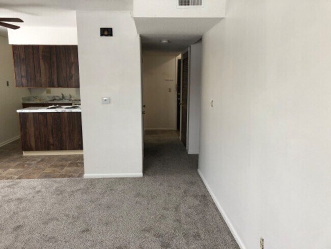 Foto del edificio - 1927 NW Hickory Ln