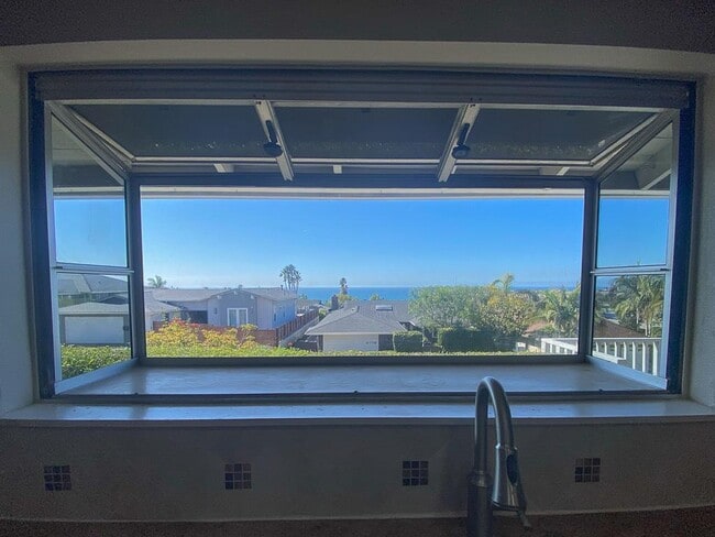 Foto del edificio - 2719 Via Arboleda