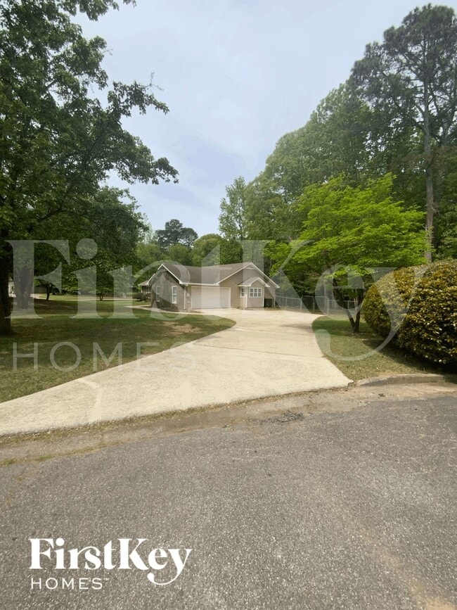 Building Photo - 200 Ridge Way