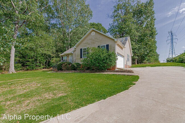 Building Photo - 3 br, 2 bath House - 10 Edgewood Rd