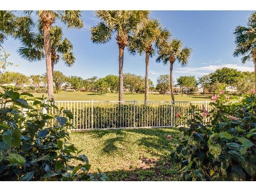 Foto del edificio - Oak Harbor Golf Course Home