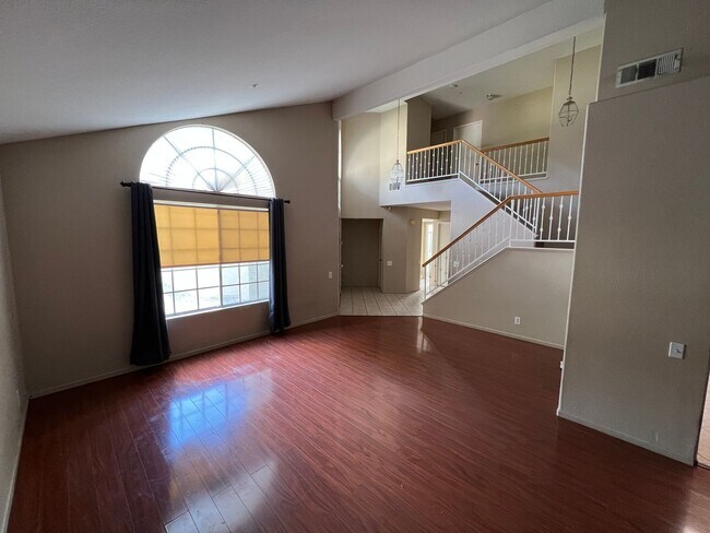 Building Photo - Spacious 4-Bedroom + Office Home in Desirable HOA Community Near New Shopping & Costco