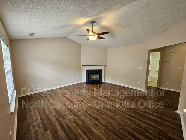 Building Photo - 11148 Whitlock Crossing Ct