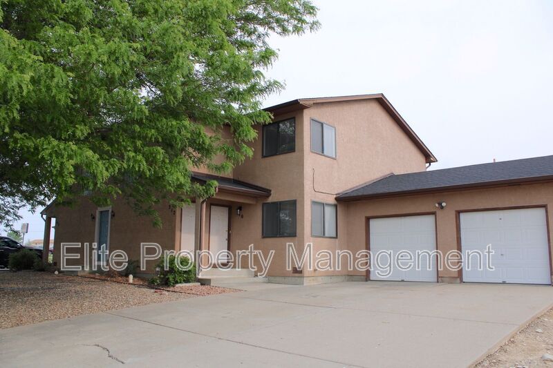 Primary Photo - 212 E Palmer Lake Dr