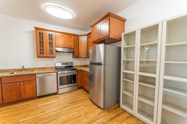 Building Photo - 2 bedroom in San Francisco CA 94107