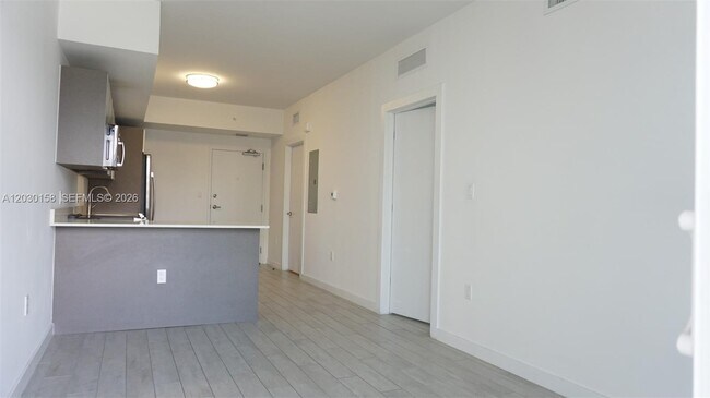 Foto del edificio - 321 NE 26th St