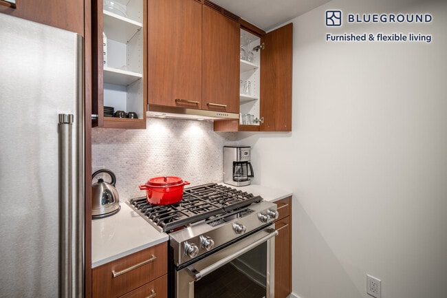 Foto del edificio - 28 K St SE